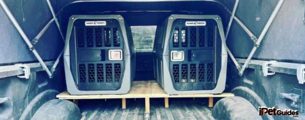 2 Gunner G1 crates inside a vehicle